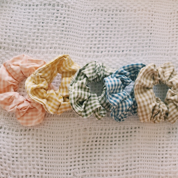 Accessories - 🌈2 BRAND NEW BUNDLE OF SCRUNCHIES